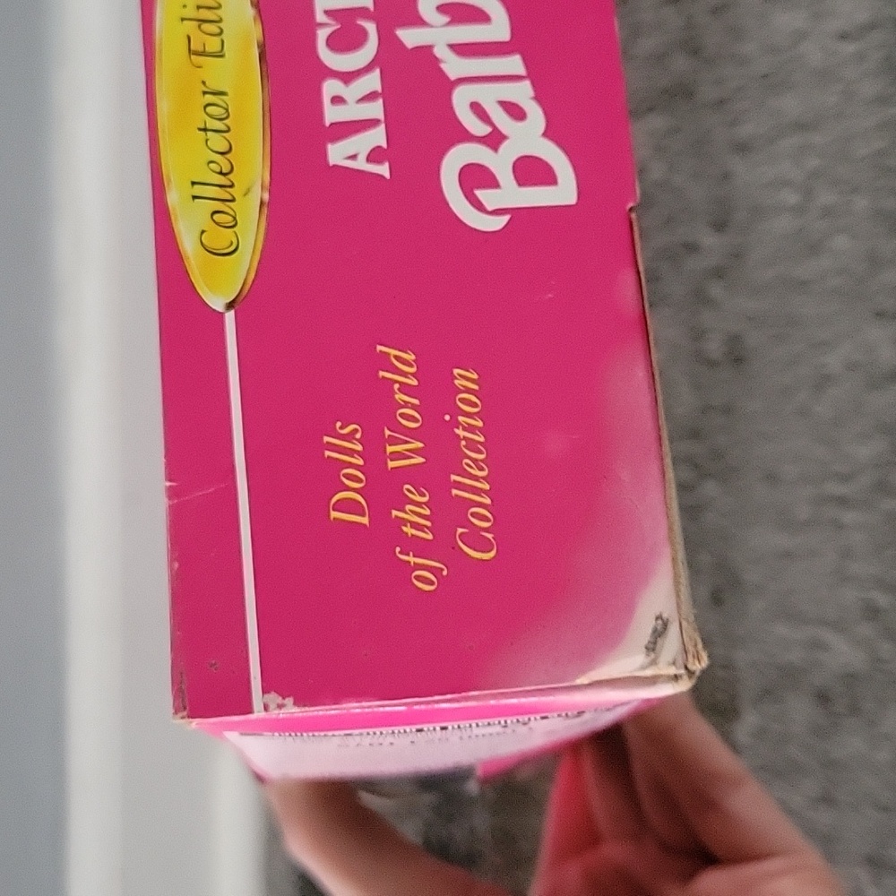 Artic Barbie - Picture 9 of 9